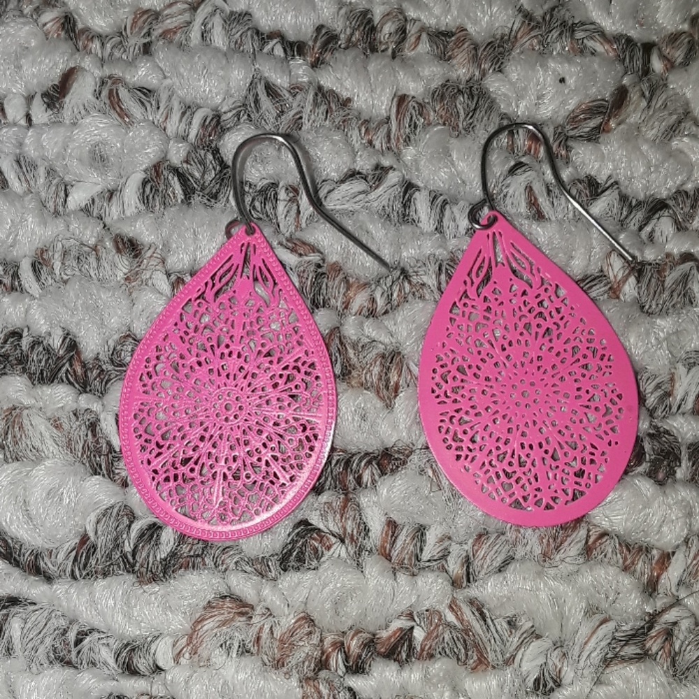 pink earings